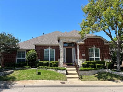 667 Woodland Way