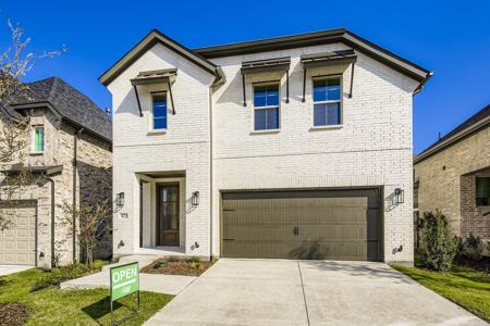823 Trailing Vine Way