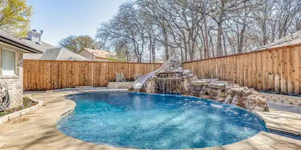 717 Windwood Way