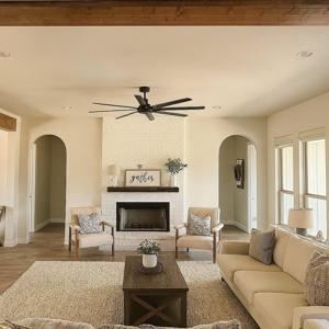 3347 N Lakeview Drive