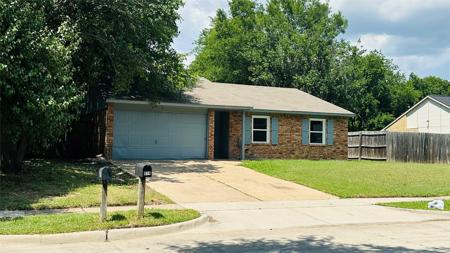914 Clark Trail