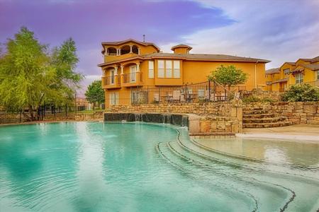 2660 Venice Drive