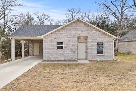 1005 Woodland Drive