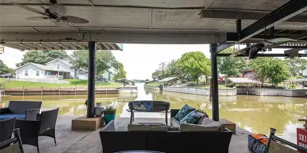 652 Harbor Drive