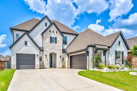 2806 Garrett Drive