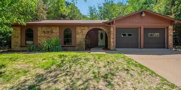 208 Glenhaven Drive