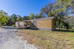 137 Lakeshore Trail