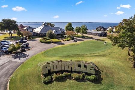 112 Pinnacle Club Drive