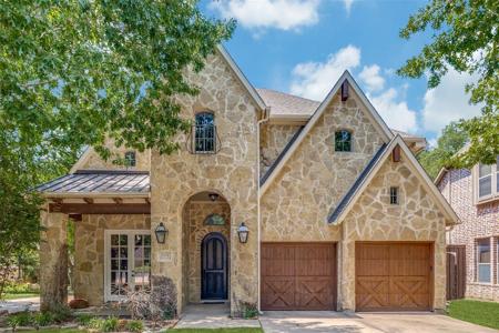 2224 Forest Hollow Park