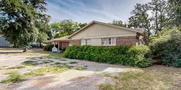 617 Southeast Parkway