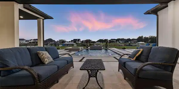 1532 Laguna Bay N