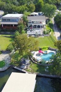 610 Rock Harbor Drive