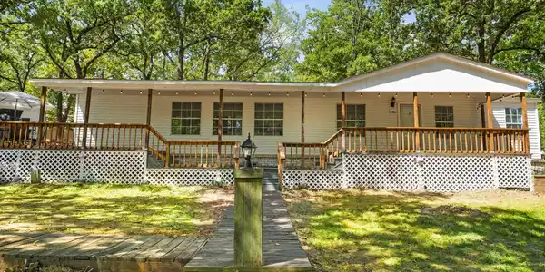 251 Knights Circle