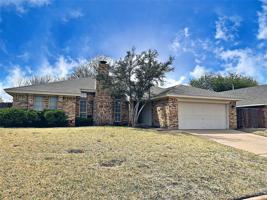 5242 Sherbrooke Lane