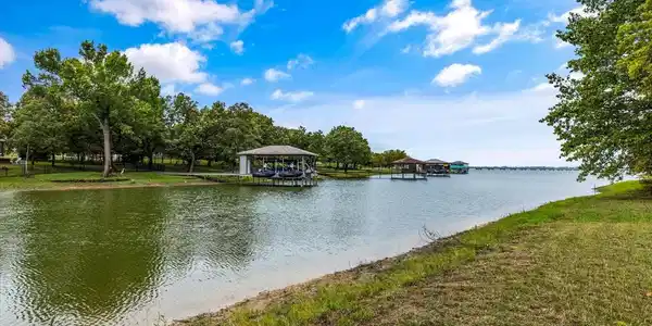 Lot 24 Embarcadero
