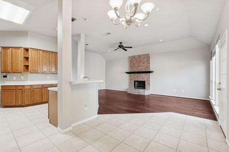 1433 Brazos Boulevard