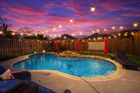757 Winding Oak Bend