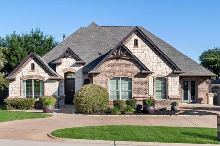 3301 Vista Lake Circle