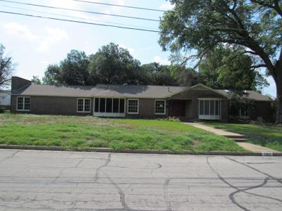 3300 Oakridge Lane