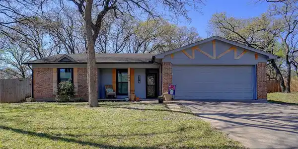 404 Woodlake Circle