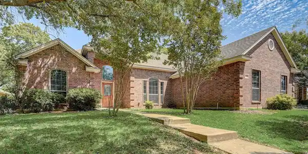 1800 Spinnaker Lane