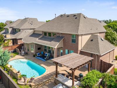 2749 Waverley Drive