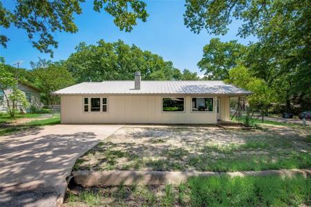 225 Littlefield Drive