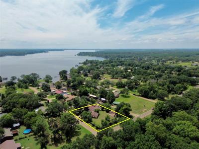 104 W BAYSIDE Drive