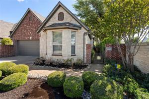 725 N Avalon Court