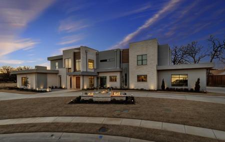1032 Hatch Court