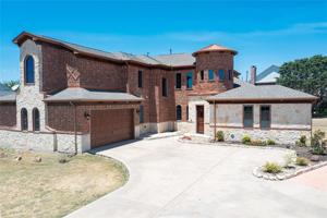 1003 Bentwater Parkway