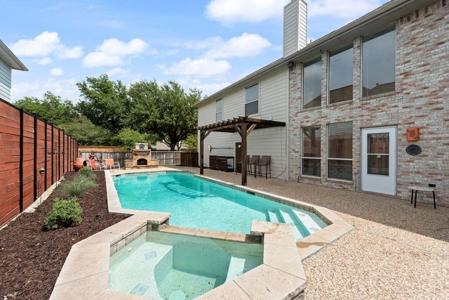 5900 Heron Cove Lane