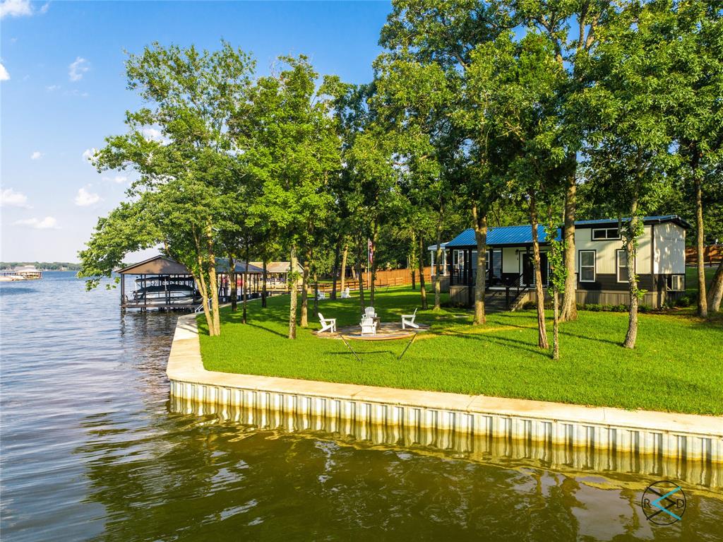 105 Esquire Estates Road, Mabank, TX lhrmls01644856