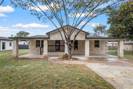 4805 Blue Water Circle