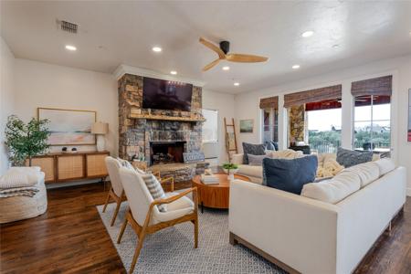 1653 Scenic Drive