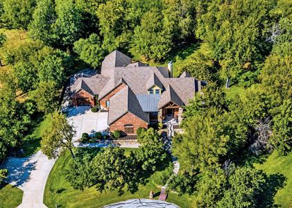 1900 Oak View Court