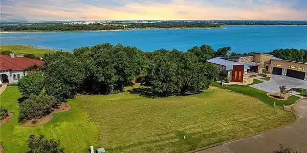 401 Water Wood Circle