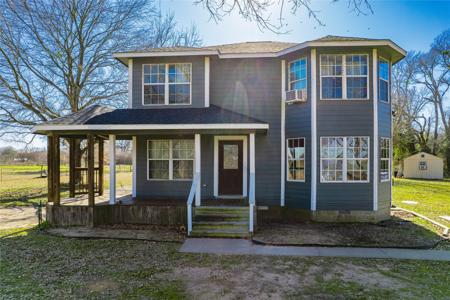 635 E Oakwood Drive