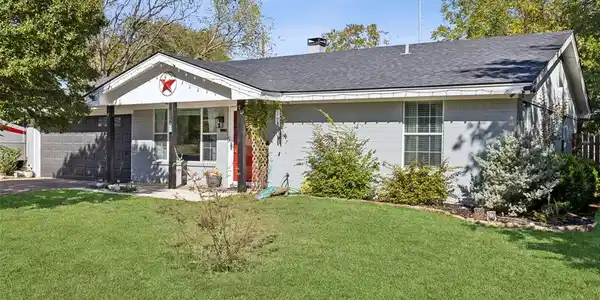 121 Dwight Drive