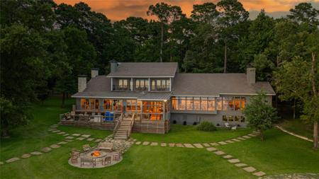 582 Windy Point Drive