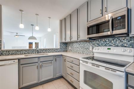 6646 E Lovers Lane