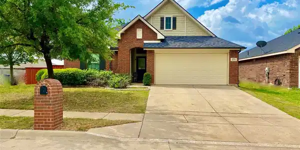 401 Crown Oaks Drive