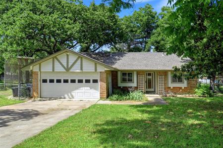1017 Jarvis Lane