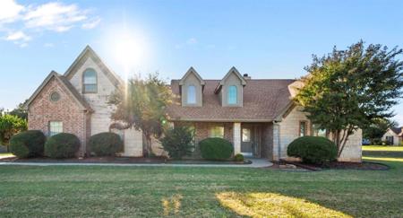 3235 Crossbridge Circle