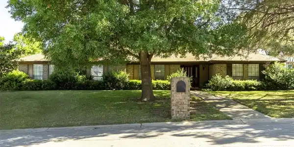 7608 Skylake Drive