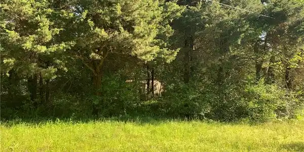 8 Cedar Drive