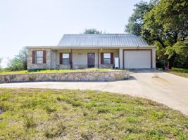 2514 White Oak Trail