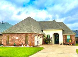 203 Roanoke Circle