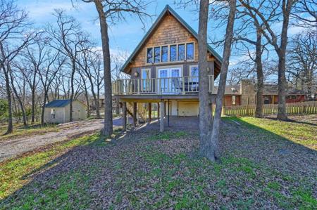 894 Lake Road