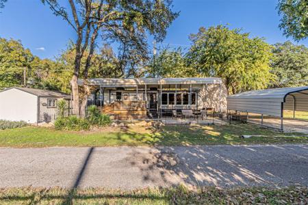3808 Clovis Trail